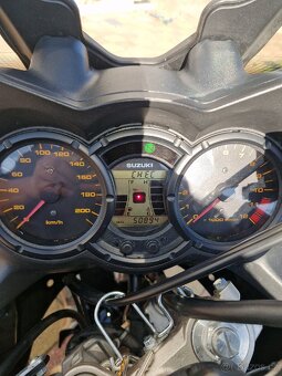 Suzuki V-strom 650 - 2