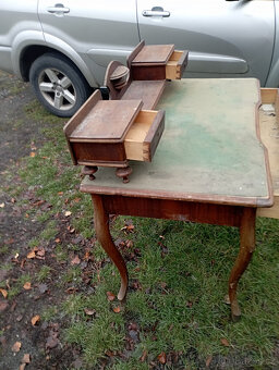 Starožitný stůl - 2