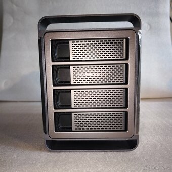 Externí boxy na 3,5" HDD - 2