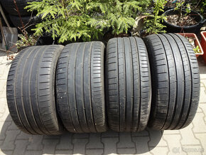 Mercedes - letní pneu Pirelli 275/45/21 +315/40/21 - 2
