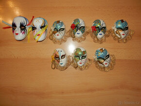 Prodám různé masky na zed...vše viz foto...cena 30kč-50kč dl - 2