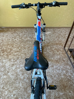 Juniorské horské kolo MTB Apache Mustang 15,5" bílá barva - 2