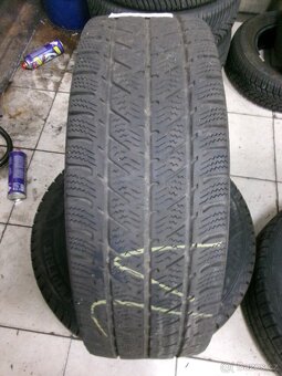 235/65 R16C SEMPERIT (cca 5mm) č.14763 - 2