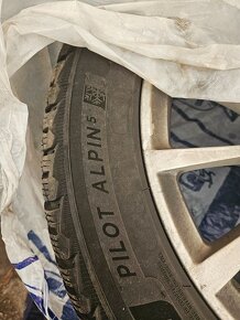 Kola+zimní pneu 245/45R18 100V 8Jx18 ET30 (BMW G30/G31) - 2