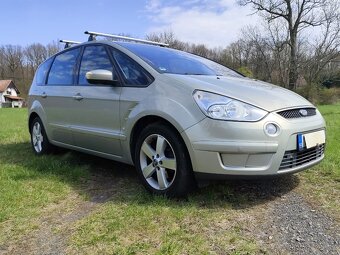 FORD S-MAX TITANIUM ULTIMATE BENZÍN 2.0i 107KW - 2