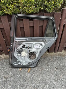 VW Golf 5 Variant pravé zadní dveře. - 2