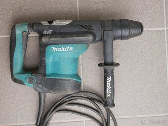 sds max vrtací kladivo Makita HR3541FC - 2