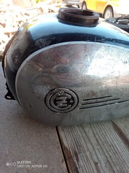 ČZ 150 C nádrž s pěkným chromem - 2