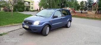prodám osobní auto FORD Fusion - 2