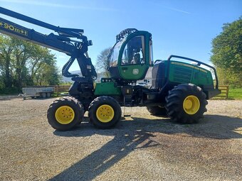 Harvestor JOHN DEERE 1070E - 2