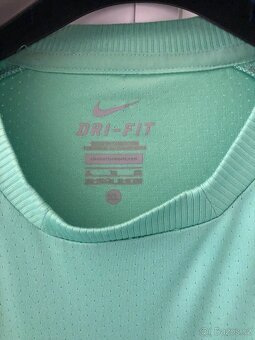 Sportovní tričko Nike - 2