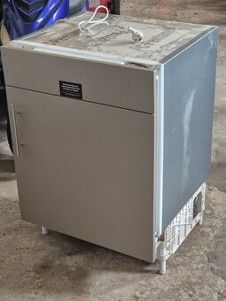 Vestavná lednice Siemens - 2