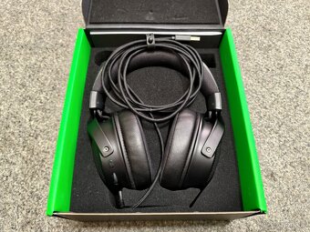 Herní sluchátka Razer Kraken V3 - 2
