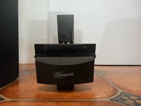 ELAC Debut 2.0 On-Wall
a držáky - 2
