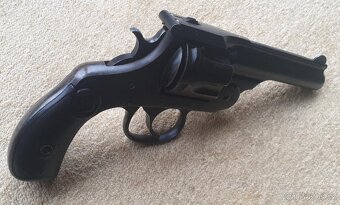 Historický revolver Harrington Richardson cal.38 CF / 38 SW - 2