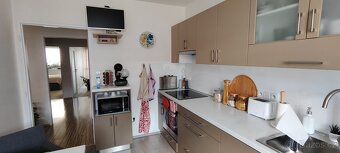 Prodej bytu 3+1 s balkonem - 2