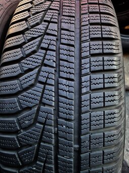 Zimní pneumatiky Hankook 215/70 R16 100T - 2