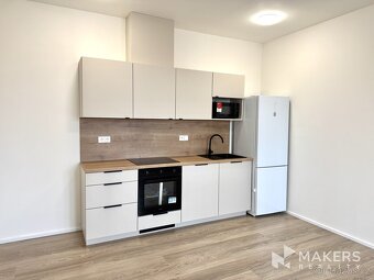 Pronájem bytu 2+kk po rekonstrukci, 47 m², U Skládky, Praha  - 2