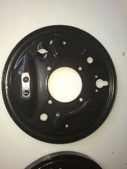 Zadní Štíty brzd škoda 195 120 110r 136Gl 130Rapid - 2