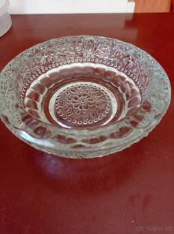 Skleněný popelník - 2