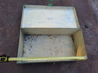 Stará plechová bedna - 2