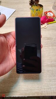 Samsung Z Flip 7 Red - 2