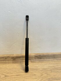 Pístová vzpěra kufru Superb 1 - 2