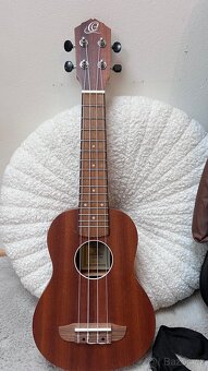 Ukulele Ortega - 2