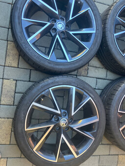 alu vega 8J19 originál škoda - 2