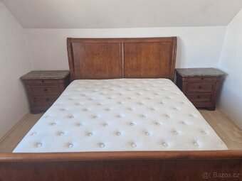 Ložnice, postel, komody - 2