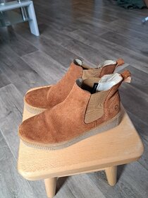 Krásné kožené kotníkové boty Tamaris - 2
