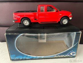 1:18 Mira (Solido), Ford - 2