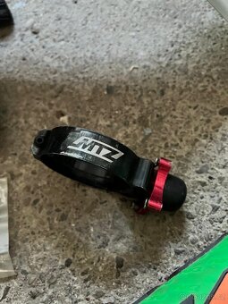 Mix věcí z motokrosu. - 2