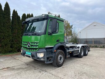 Hákový nosič kontejnerů Mercedes Benz Arocs 6x4 – 2016 - 2