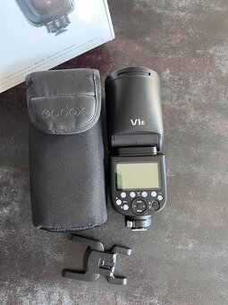 Blesk Godox V1S pro Sony - 2