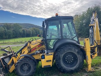 Traktorbagr New Holland B100 C - 2