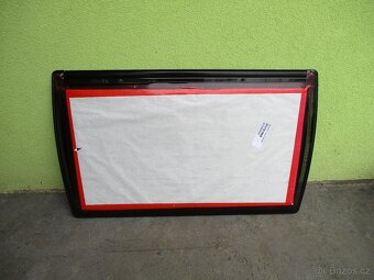 okno na karavan HOBBY 495 UL - r. 2012 č. 13 - 2