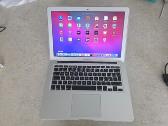 MacBook Air 13" 2015 i5 / 4GB / 128GB SSD - 2