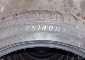 Zimní pneu 275/40 R19 - 2