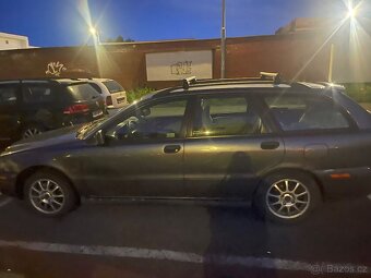 Volvo v40 - 2