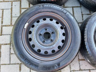 4x plechové kola 5x114 R15, letní pneu - 2
