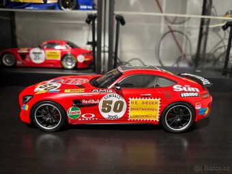 Mercedes-Benz AMG GT R 1:18 Minichamps - 2