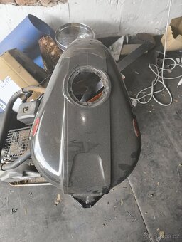 Kryt nádrže Rieju rs2 50ccm - 2