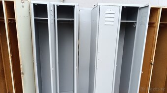 Prodám dílenské šatní skříně - 2