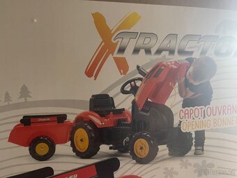 Slapaci traktor s vlekem - 2