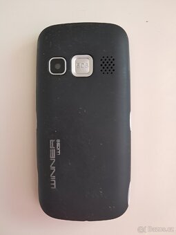Mobilní telefon. Top stav - 2