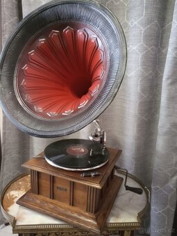 Gramofon s troubou - 2