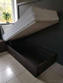 Postel typu boxspring z bukového masivu s čalouněným čelem - 2