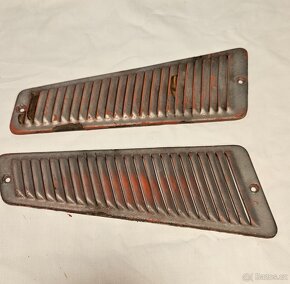 Skoda 110r mřížky C sloupek - 2