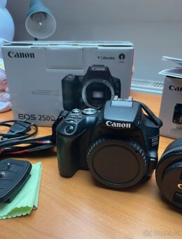 Canon 250D - 2